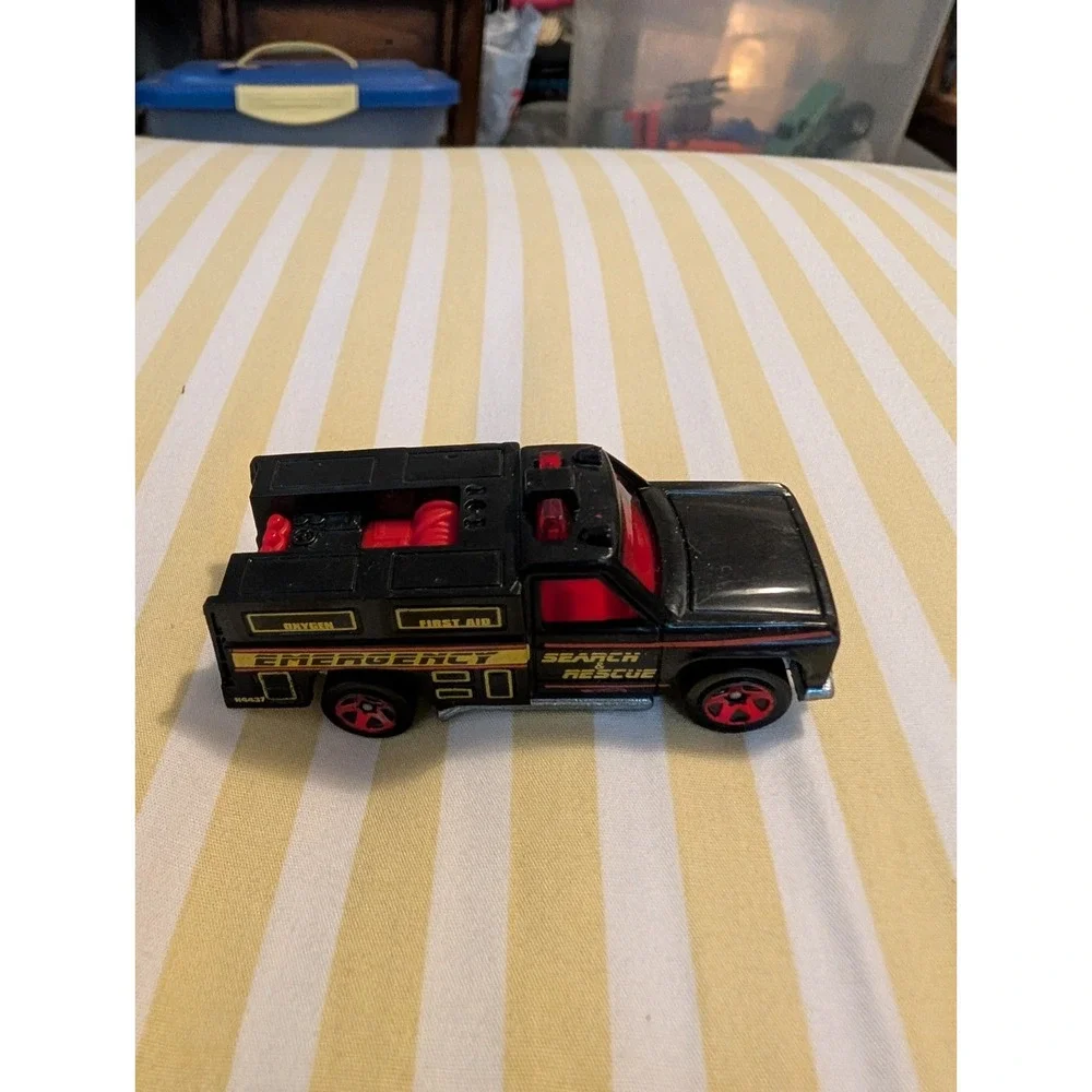 Hot Wheels 1974 HW Rapid Responder 1/64 Scale Diecast Black Chevrolet Truck
